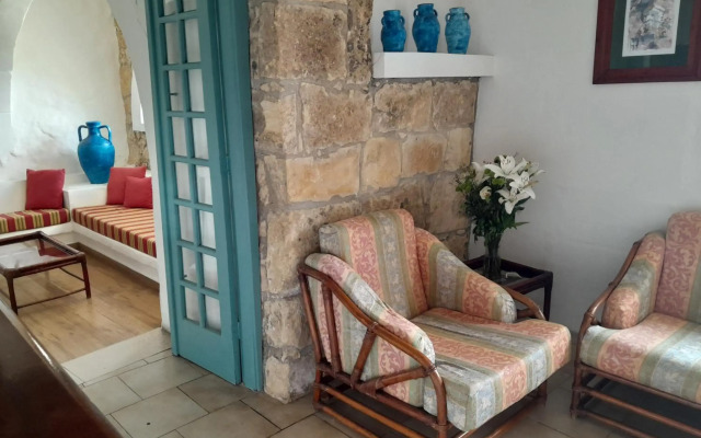Cornucopia Hotel