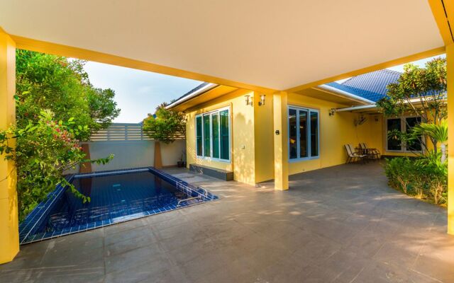 Platinum 3 bedrooms villa pool garden