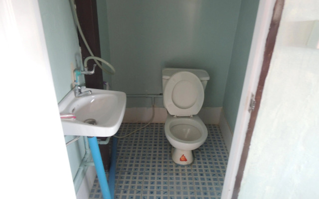 Khao Lak Highway Inn
