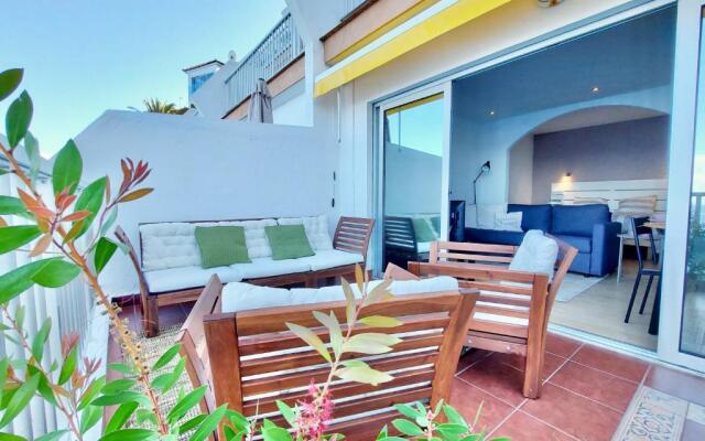 Seaview Terrace Studio by TOR