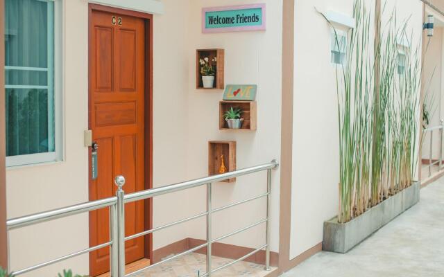 Orawan Suites