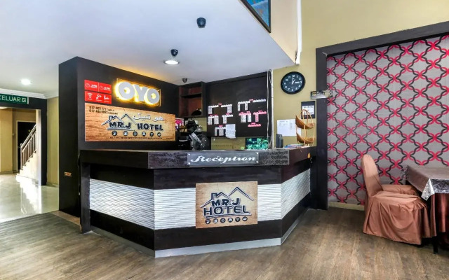 OYO 717 MR J Hotel Wakaf Che Yeh 2