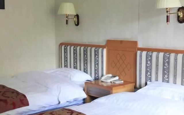 Dali Yilong Binhai Hotel