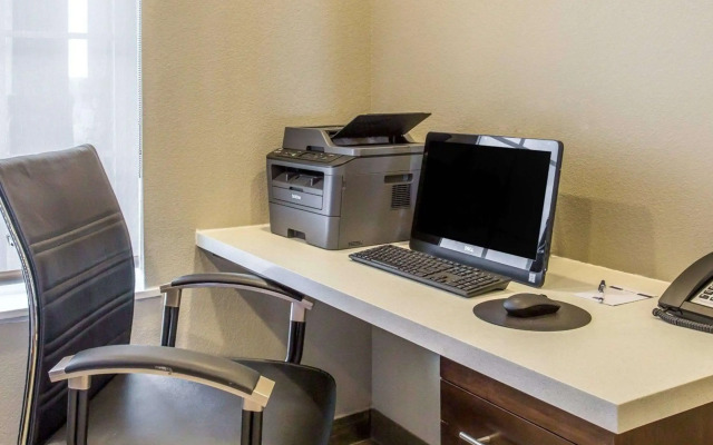 MainStay Suites Midland