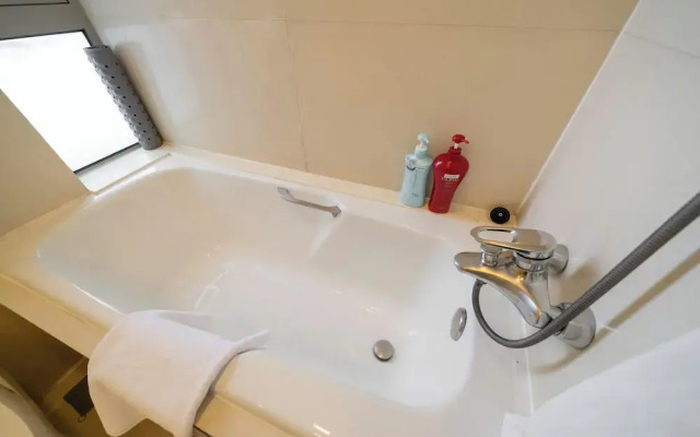 Tyms Modern 3BR 2BA Apt Near Metro