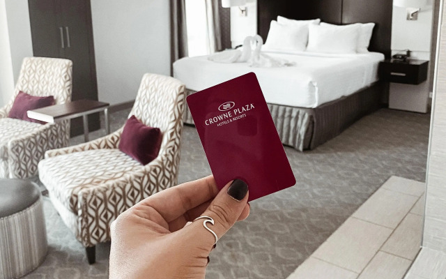 Crowne Plaza Chicago SW - Burr Ridge by IHG