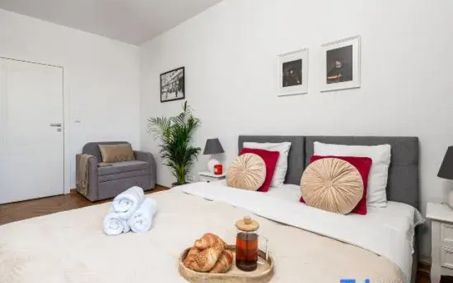 Lumina 3-room apart near the Royal Castle