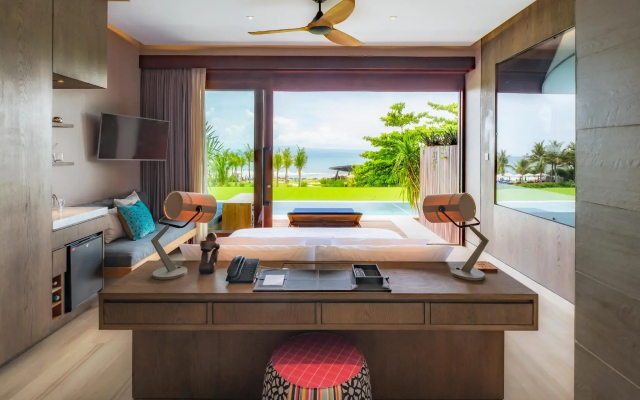 Hotel Komune and Beach Club Bali