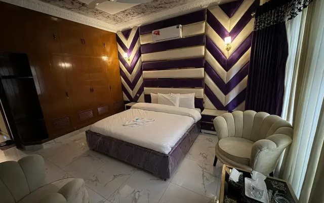 Decent Family Guest House