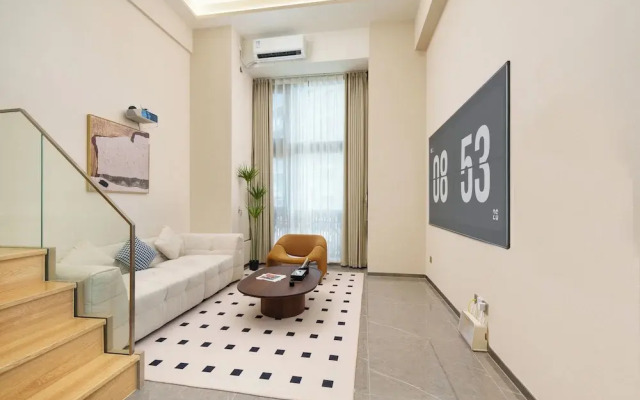 Galory service apartment