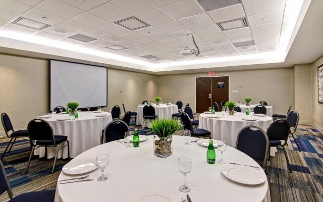 Holiday Inn Express Hotel & Suites Toronto - Markham, an IHG Hotel