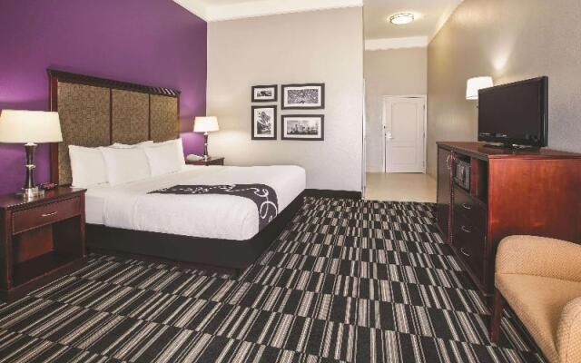 Baymont By Wyndham Dallas South-Desoto