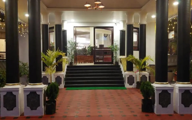 MaxiMunnar T&U Leisure Hotel