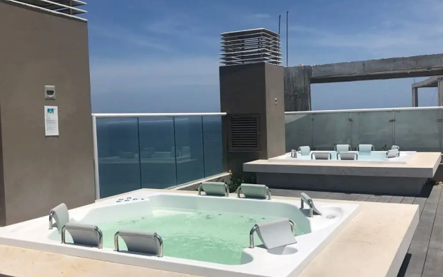 Spectacular Ocean Front Apartment In Santa Marta