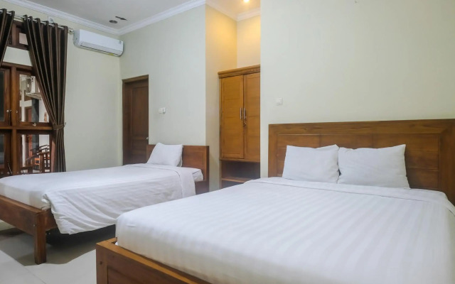 OYO 594 Joglo Manggisan Syariah
