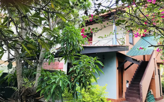 Sri Beach Bungalows and Villa