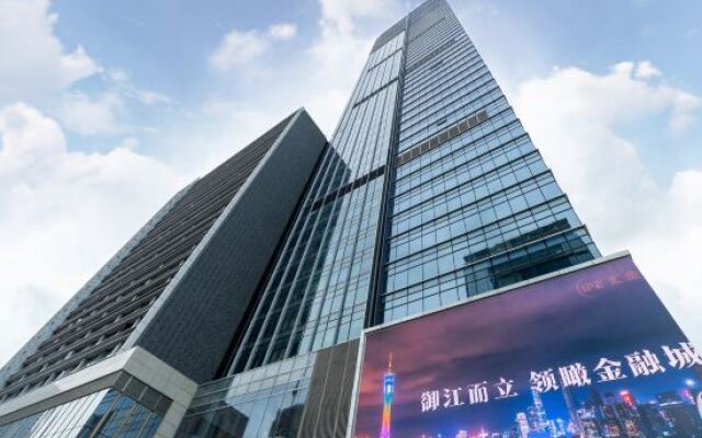 Livetour International Apartment (Guangzhou Financial City Keyun Road Subway Station)