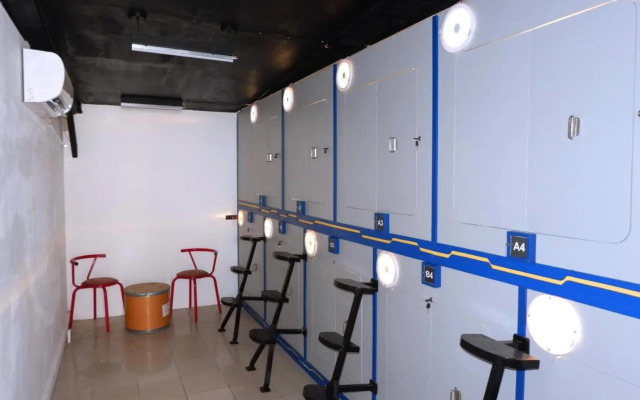 Buton Backpaker Lodge - Hostel