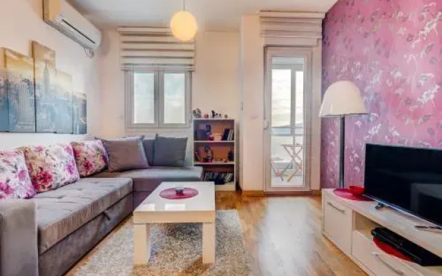 Eureka Apartment