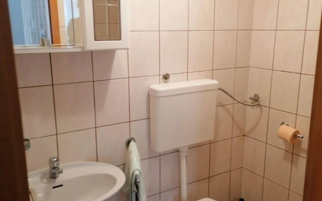 Olgi - Free Parking - A1