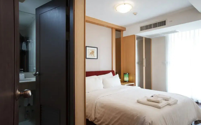 3A - 2 Bedroom Downtown Apartment With Shared Pool
