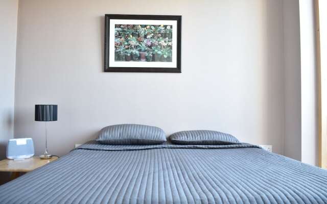 2 Bedroom Canal Side Home in Phibsborough