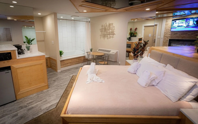 Sybaris Pool Suites