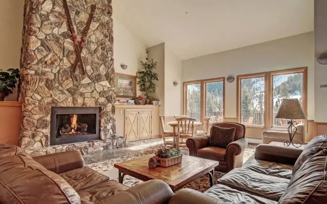 5983 Hidden River Lodge 3 Bedroom Condo by RedAwning