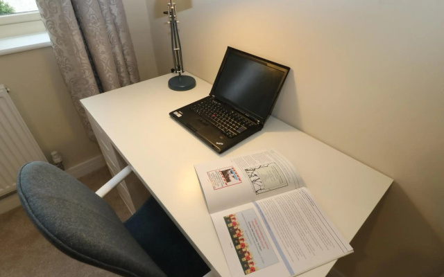 Modern Town House Shepley