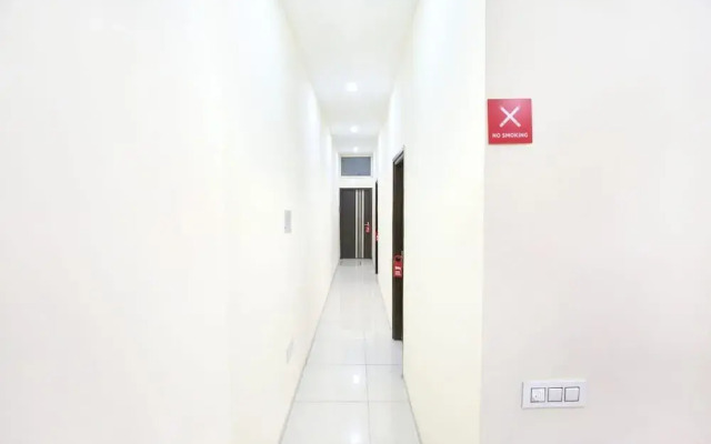 OYO 10832 Hotel JB 2