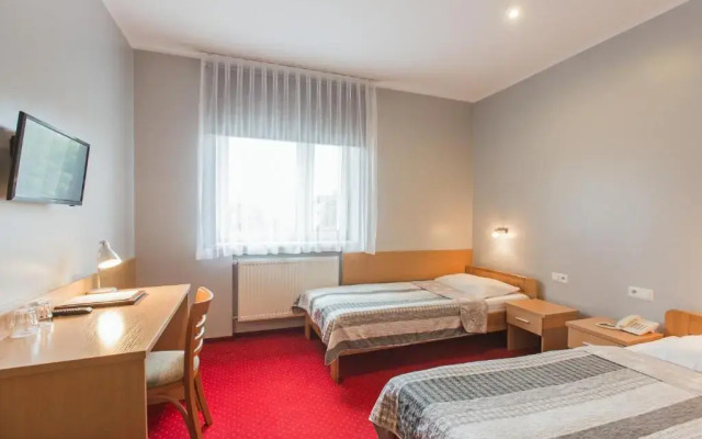 Hotel Łabędy