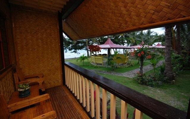Villa Leonora Beach Resort