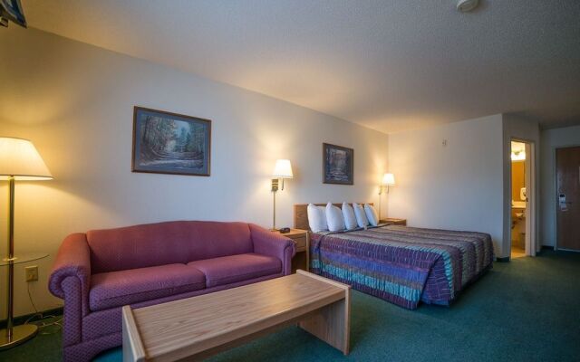 River Valley Inn & Suites