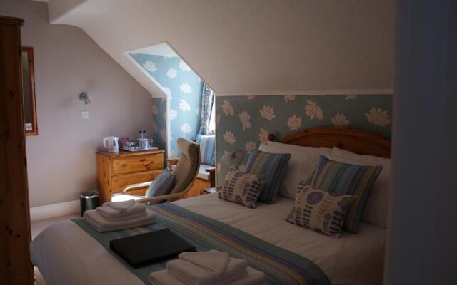 Cleave Court Guest House