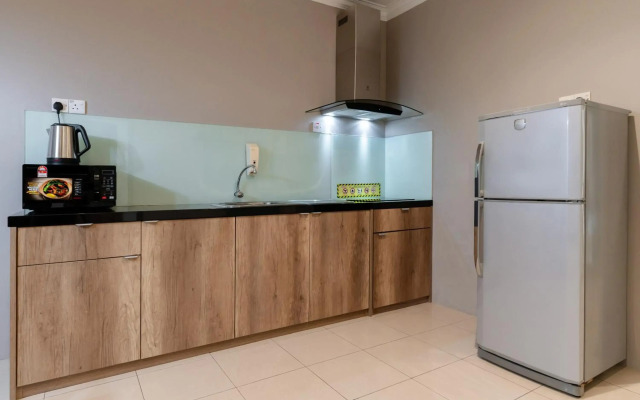 Golden View Serviced Apartment