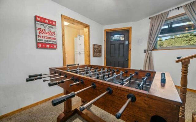 Moonridge Treetop Retreat