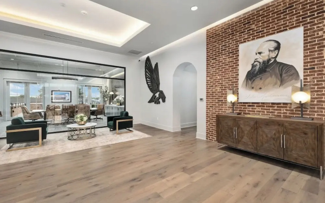 The Flying Fifty, a Luxury Boutique Hotel