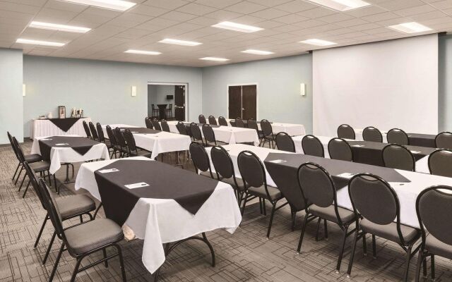 Radisson Hotel and Conference Center Fond du Lac