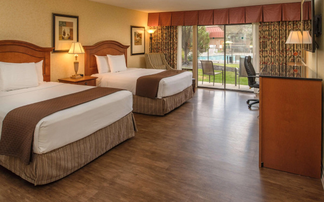 Red Lion Hotel Pasco Airport & Conference Center