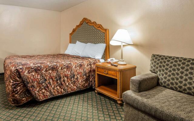 Riverton Inn & Suites