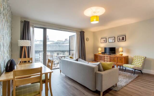 Chic Merchant City Apt. w/ Balcony