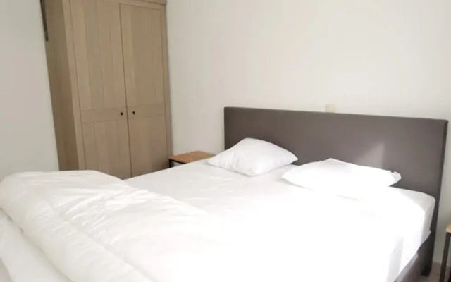 Apartment Near Epernayplein, Family-friendly Stay