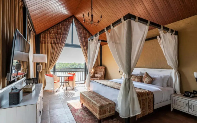 Canary Islands Resort & Spa, Lonavala