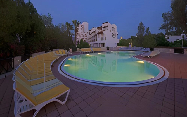 Sentinus Beach Hotel