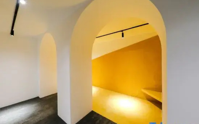 Jambo Arts Hotel