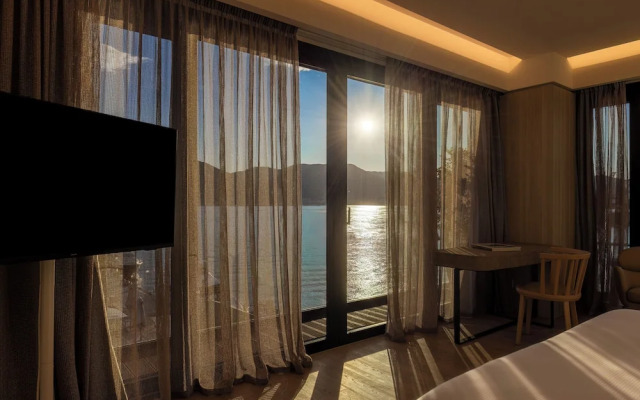 Porto Lotti Suite Hotel