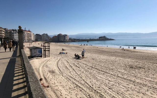 Acogedor apartamento a 50m de Playa Silgar