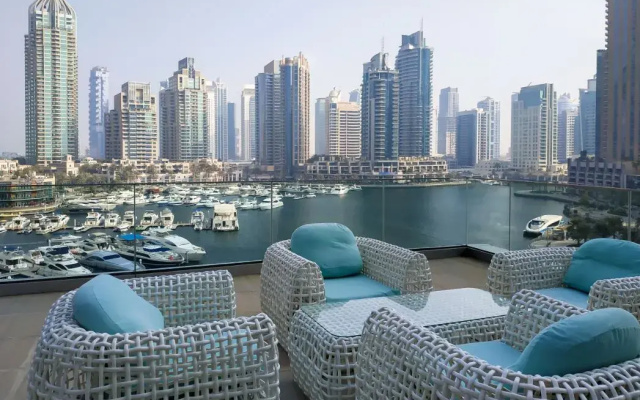 Maison Privee - Sleek Stay in Dubai Marina’s Famous Twisting Tower