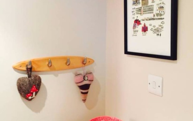 1 Bedroom West End Apartment