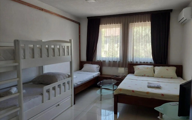 Apartments S&S